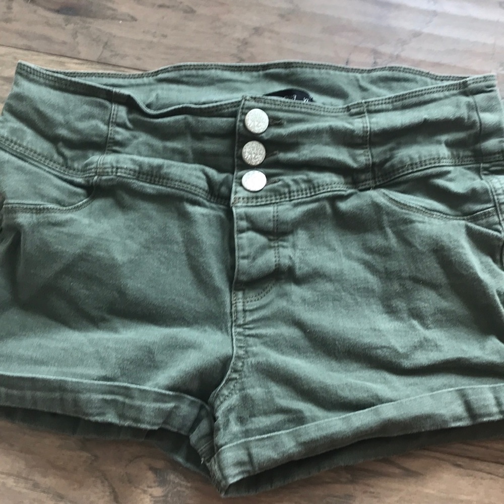 High waisted Terranova Shorts